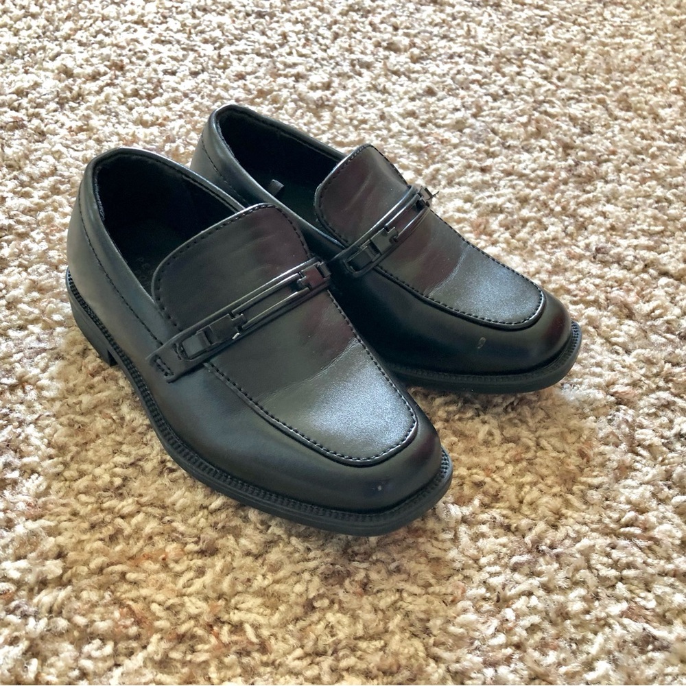 Perry Ellis black dress shoe loafer